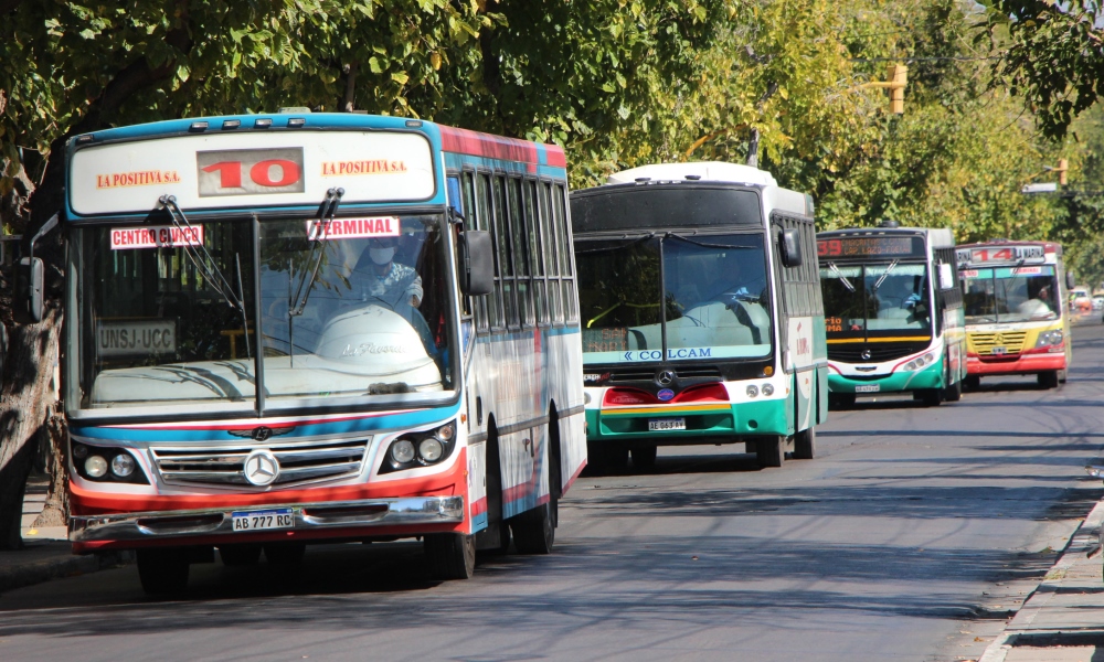 PASO: el domingo 12 se podrá viajar gratis en colectivo. PASO: el domingo 12 se podrá viajar gratis en colectivo.
