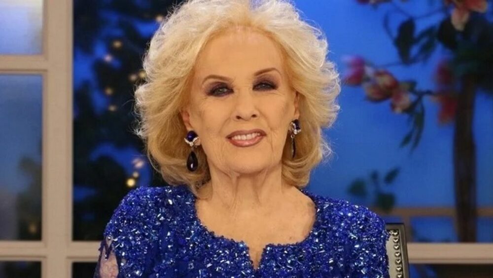 Mirtha Legrand fue operada de urgencia por una obstrucción coronaria. Mirtha Legrand fue operada de urgencia por una obstrucción coronaria.