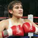 La Tigresa Acuña se prepara para subir al ring.