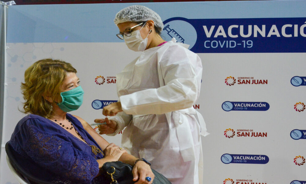 La vacunación contra el COVID-19 continuará durante el fin de semana. La vacunación contra el COVID-19 continuará durante el fin de semana.