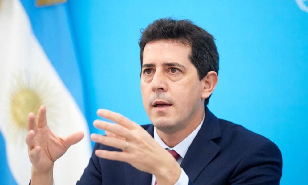 De Pedro: «Yendo a votar se cuida la democracia (…) No es una actividad riesgosa». De Pedro: «Yendo a votar se cuida la democracia (…) No es una actividad riesgosa».