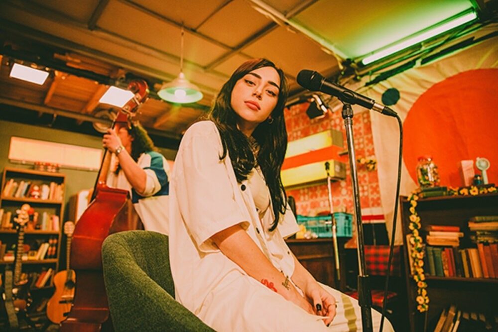 Nicki Nicole la rompe en su Tiny Desk Concert. Nicki Nicole la rompe en su Tiny Desk Concert.