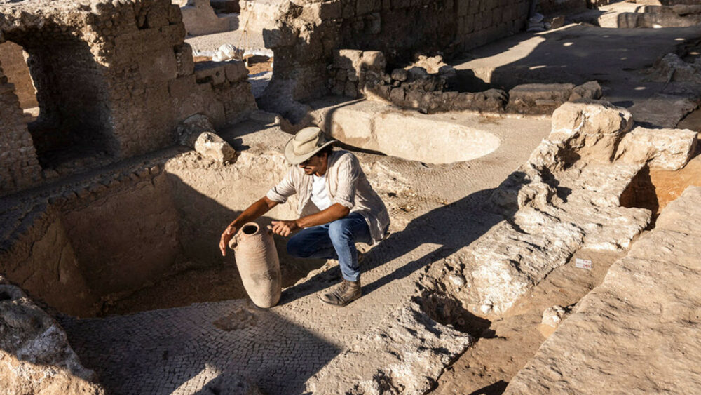 Israel: Arqueólogos descubren un complejo de producción de vino de hace 1.500 años. Israel: Arqueólogos descubren un complejo de producción de vino de hace 1.500 años.