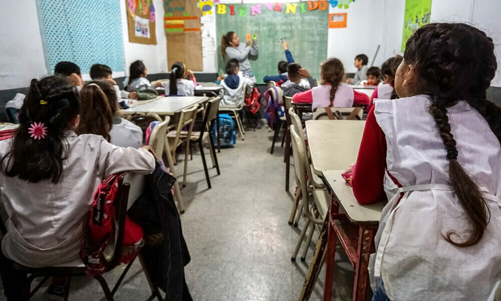 Primera paritaria docente 2023: la pulseada por los salarios comenzó en San Juan. Primera paritaria docente 2023: la pulseada por los salarios comenzó en San Juan.
