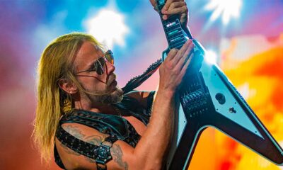 El guitarrista de Judas Priest casi muere en pleno show al sufrir una rotura de la aorta.