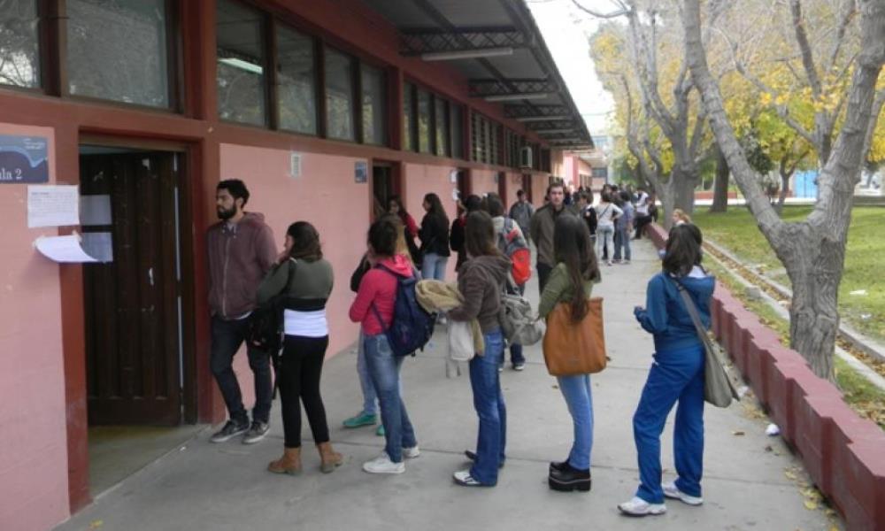 Presencialidad plena en universidades: «ahora toca que la UNSJ lo planifique y reglamente». Presencialidad plena en universidades: «ahora toca que la UNSJ lo planifique y reglamente».