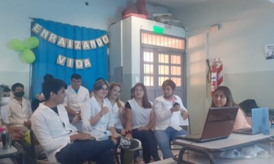 Alumnos de Niquivil ganaron un premio por su proyecto sobre biodiversidad.