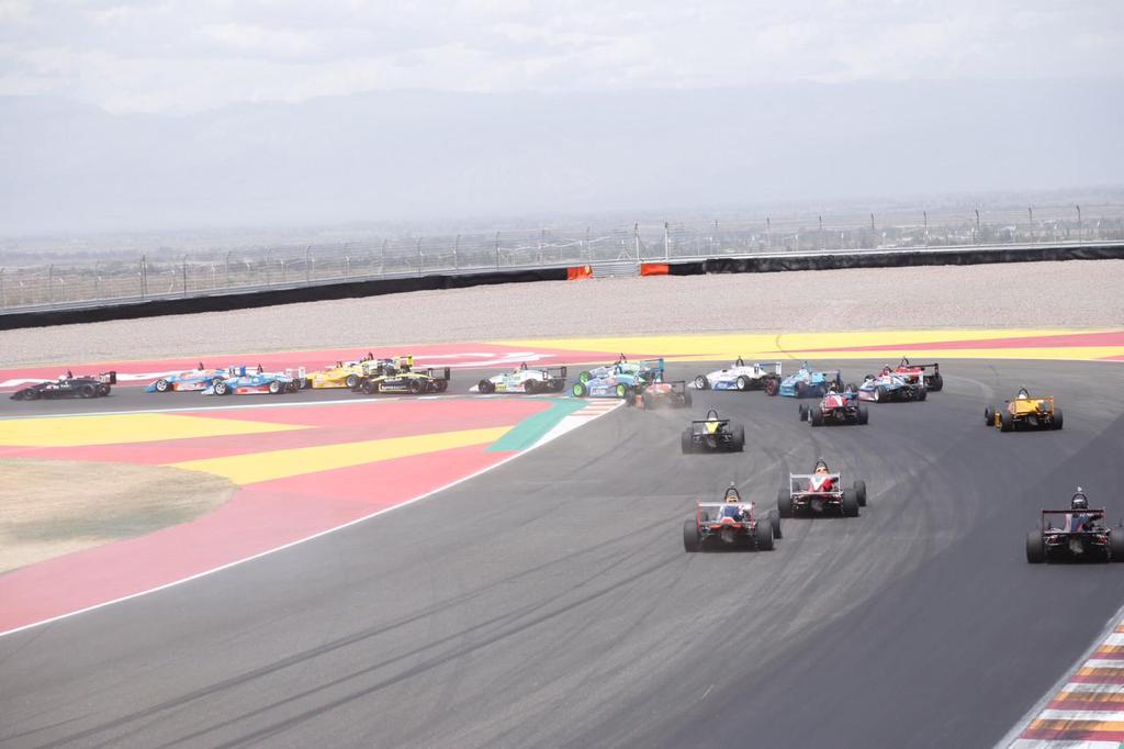 La Copa Revolución Deportiva tuvo su show de día sábado. La Copa Revolución Deportiva tuvo su show de día sábado.