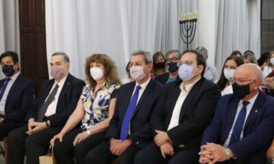 Por los 105 años de la Sociedad Israelista de Beneficencia se reconoció a Fagale y Erostarbe.