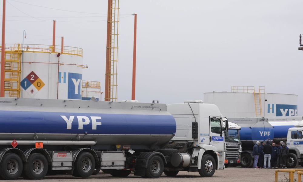 YPF incrementará su inversión un 30% en 2022 hasta alcanzar los US$ 3.500 millones. YPF incrementará su inversión un 30% en 2022 hasta alcanzar los US$ 3.500 millones.