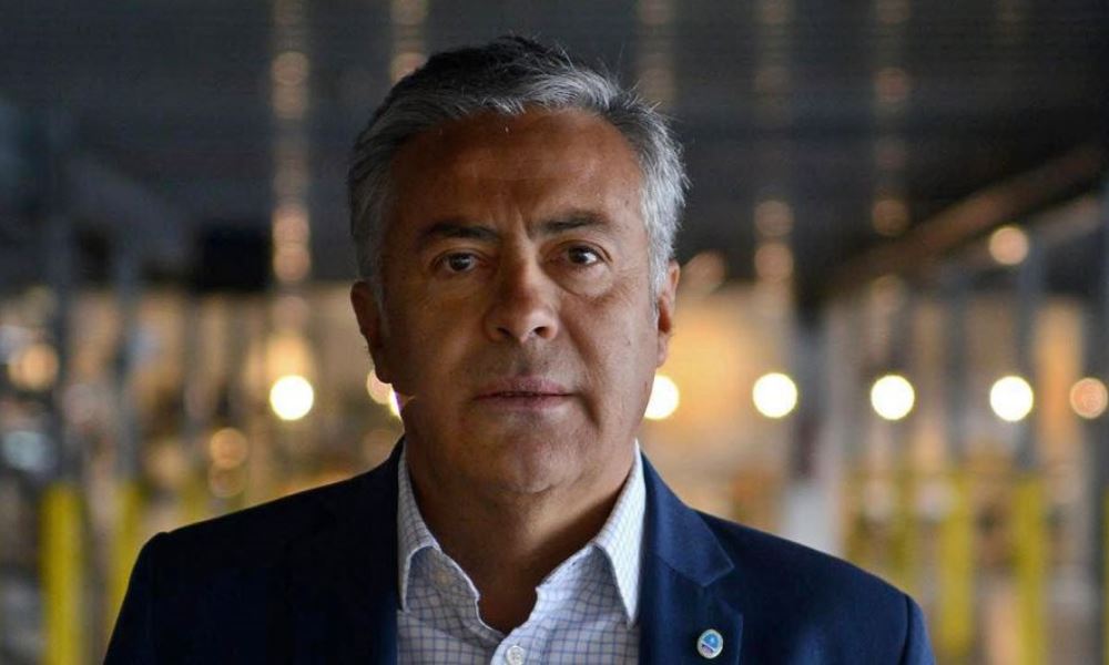 Campaña electoral: Alfredo Cornejo llega a San Juan. Campaña electoral: Alfredo Cornejo llega a San Juan.