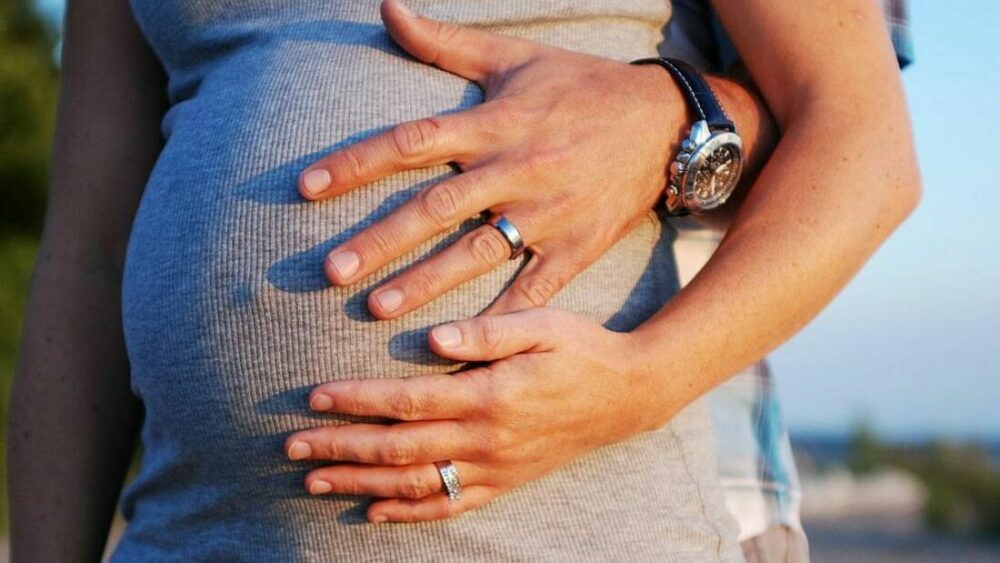 El gobierno de Kicillof amplió la licencia por maternidad y paternidad para trabajadores estatales. El gobierno de Kicillof amplió la licencia por maternidad y paternidad para trabajadores estatales.