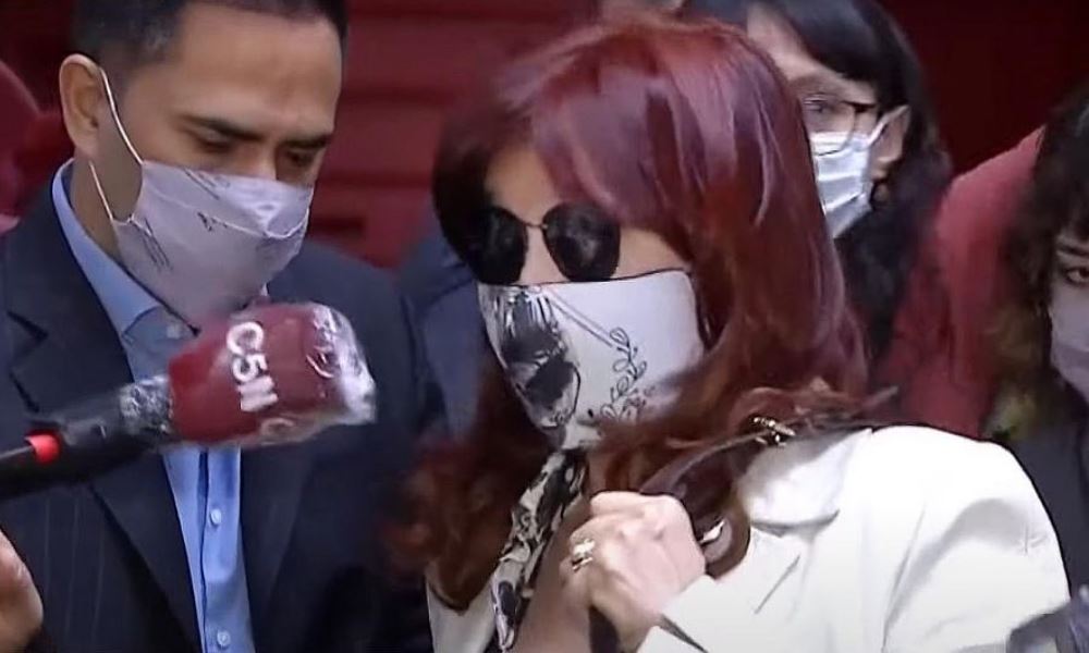Cristina Fernández fue intervenida quirúrgicamente y atraviesa un buen post operatorio. Cristina Fernández fue intervenida quirúrgicamente y atraviesa un buen post operatorio.