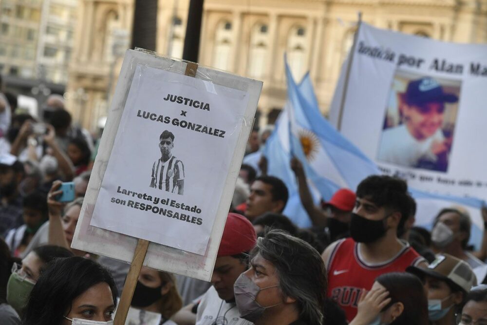 Masiva marcha para pedir justicia por Lucas González. Masiva marcha para pedir justicia por Lucas González.