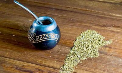 Día Nacional del Mate, en honor al nacimiento del caudillo Andrés Guacurarí.