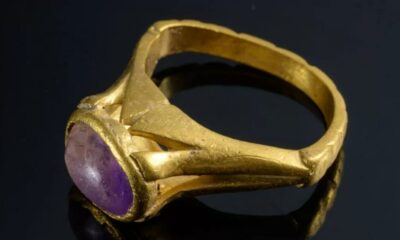 Arqueólogos descubren un antiguo anillo «para prevenir la resaca».