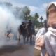 A 20 años del estallido: la represión sufrida por las Madres en la Plaza de Mayo.