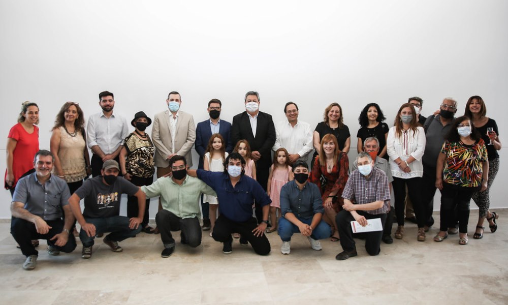 El titular del Legislativo reconoció a artistas que exponen en el Anexo. El titular del Legislativo reconoció a artistas que exponen en el Anexo.