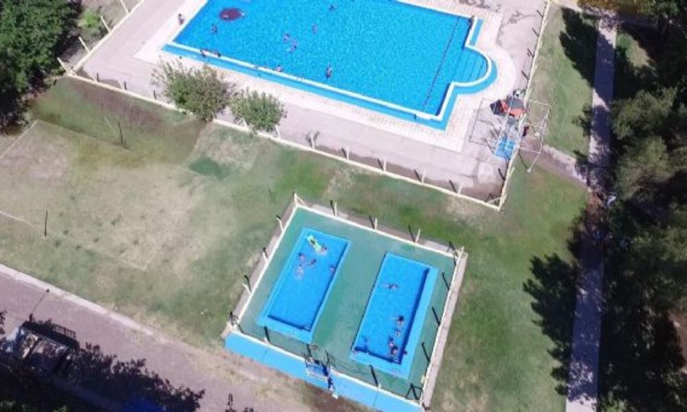 San Martín se posiciona como destino turístico, lo celebra con su camping renovado. San Martín se posiciona como destino turístico, lo celebra con su camping renovado.