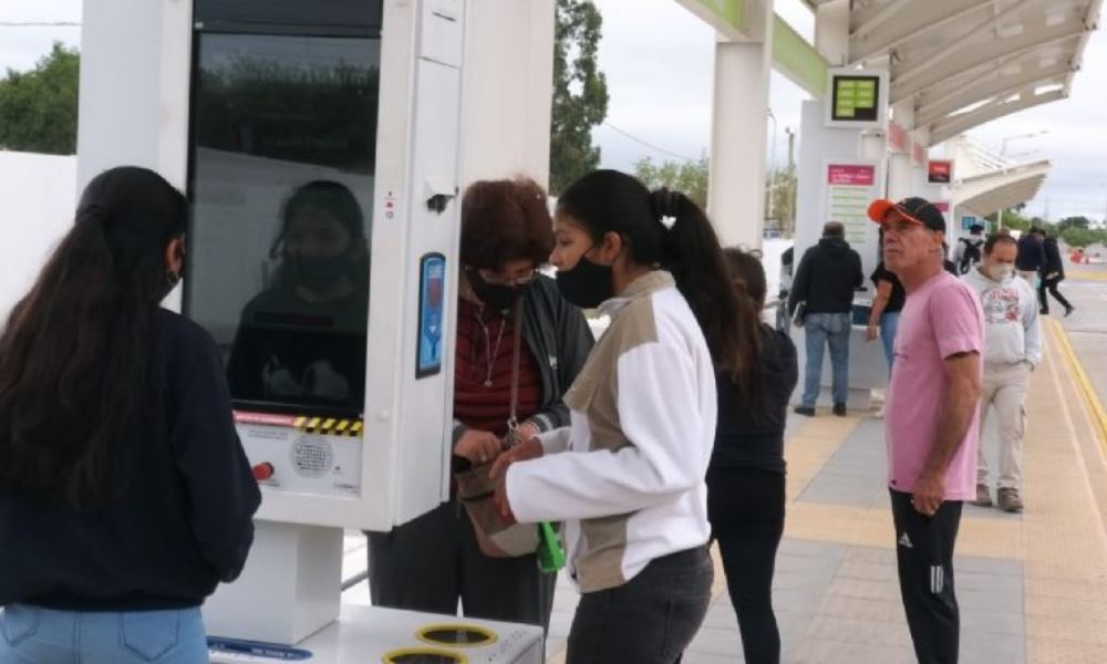 RedTulum: pasajeros inmersos en la incertidumbre, choferes en rol docente. (Los mejores memes) RedTulum: pasajeros inmersos en la incertidumbre, choferes en rol docente. (Los mejores memes)