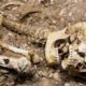 Encuentran en Rusia esqueletos en un pozo cubierto de barro hace más de 2.300 años.