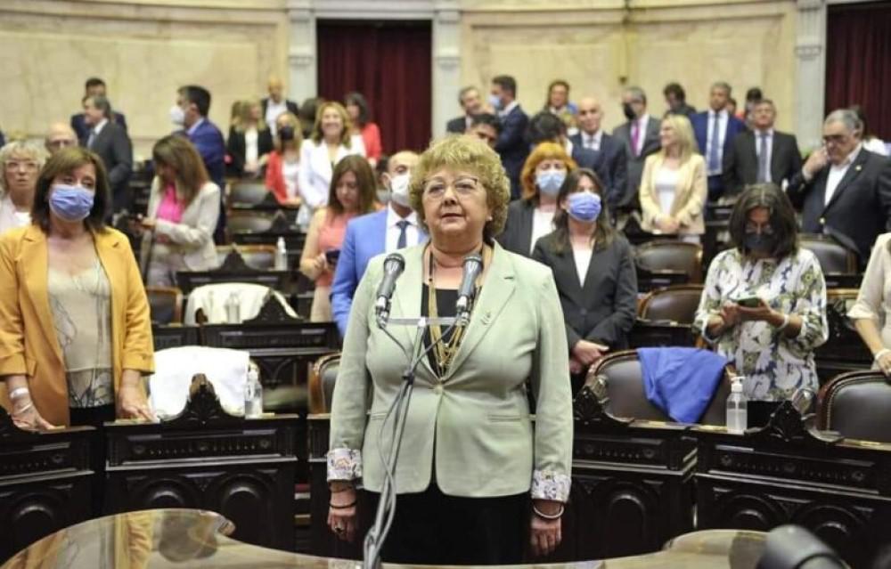 Falleció la diputada Silvia Sayago, quien había asumido el martes pasado. Falleció la diputada Silvia Sayago, quien había asumido el martes pasado.