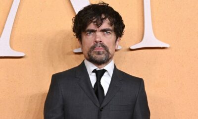 Peter Dinklage criticó a Disney por la remake de «Blancanieves»: «Historia retrógrada sobre siete enanos que viven juntos en una cueva».