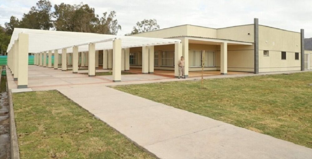 El hospital Julieta Lanteri abre sus puertas como Centro de Testeos. El hospital Julieta Lanteri abre sus puertas como Centro de Testeos.