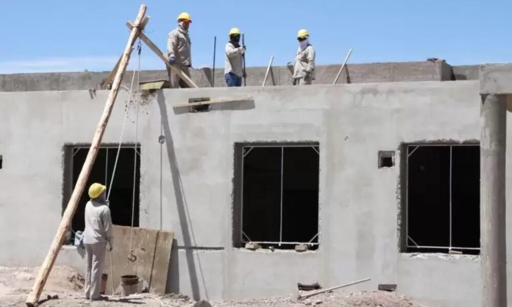El IPV planea iniciar la contrucción de más de 1000 casas. El IPV planea iniciar la contrucción de más de 1000 casas.