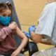Anmat aprobó la vacuna de Pfizer para niños y niñas de entre 5 y 11 años.