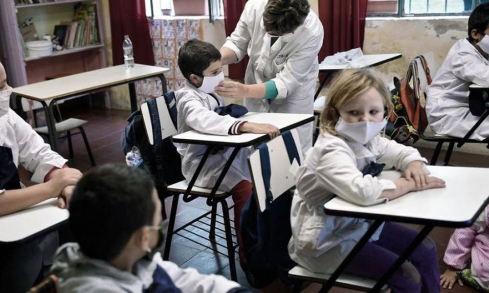 El Gobierno bonaerense gestiona la «presencialidad absoluta» en las aulas. El Gobierno bonaerense gestiona la «presencialidad absoluta» en las aulas.
