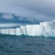 Calentamiento global: Aumenta la preocupación por el impacto del derretimiento de un iceberg.