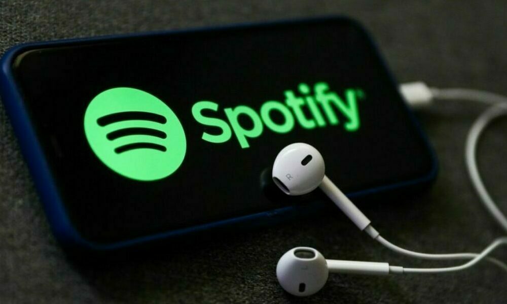 Spotify reacciona ante la postura de Neil Young y la retirada de varios artistas: Añadirá avisos en los pódcast que hablen del covid-19. Spotify reacciona ante la postura de Neil Young y la retirada de varios artistas: Añadirá avisos en los pódcast que hablen del covid-19.