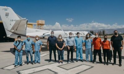 Uñac presenció la partida hacia Corrientes del primer equipo sanitario compuesto por veterinarios.
