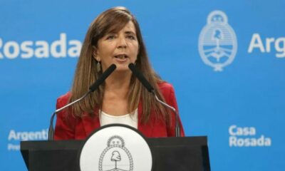 Estallaron las redes por las inusuales preguntas a la portavoz presidencial.