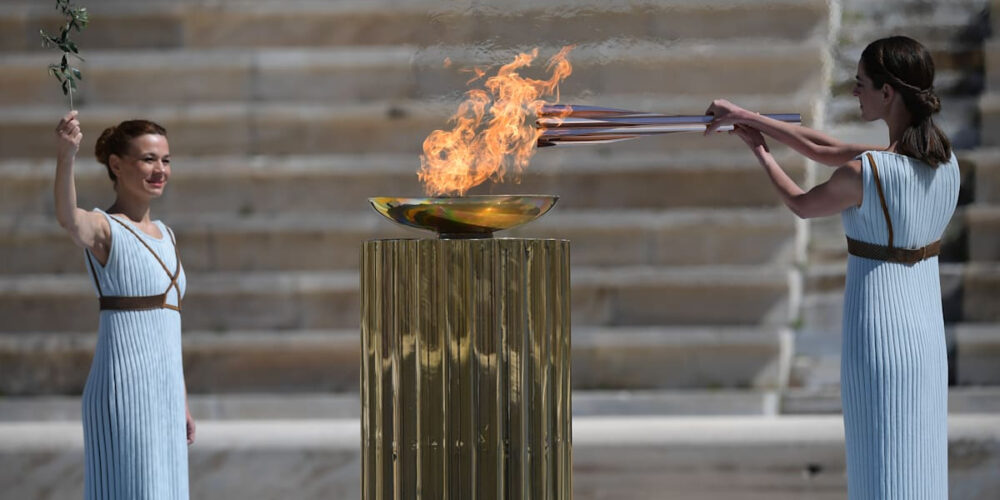 Histórico Relevo de la Antorcha Olímpica de Beijing 2022: Contará con 1200 portadores, entre ellos robots anfibios. Histórico Relevo de la Antorcha Olímpica de Beijing 2022: Contará con 1200 portadores, entre ellos robots anfibios.