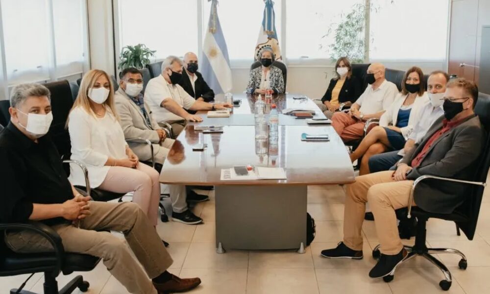 Hoy inician las paritarias docentes, los gremios apuntan a salarios coherentes a la inflación. Hoy inician las paritarias docentes, los gremios apuntan a salarios coherentes a la inflación.