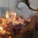 Cabandié remarcó sobre los incendios: «acción humana intencionada, quema de pastizales como práctica productiva y la sequía».