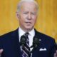 Biden anuncia más sanciones a Rusia para limitar su capacidad de hacer negocios para aislarla de la economía mundial.