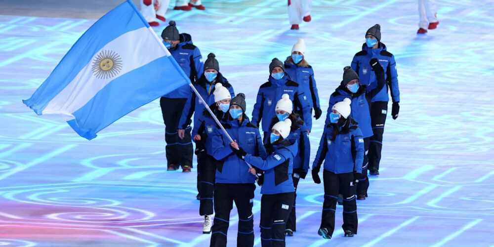 Nuestro esquiador y abanderado Franco Dal Farra con su saga olímpica en Beijing 2022. Nuestro esquiador y abanderado Franco Dal Farra con su saga olímpica en Beijing 2022.