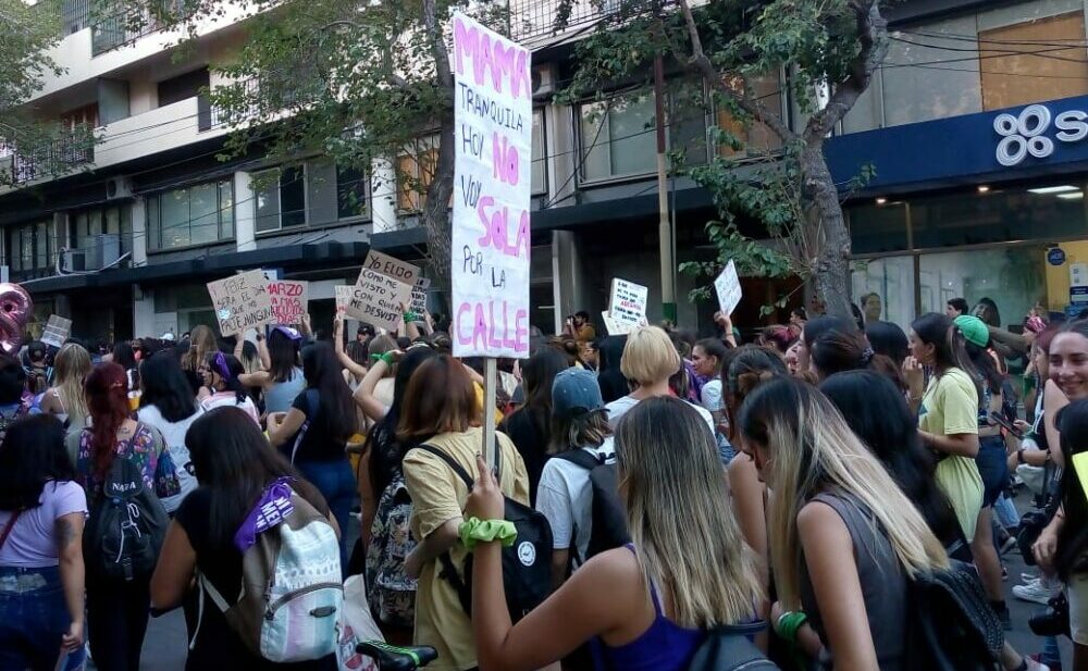 La marcha del 8M en la voz de mujeres sanjuaninas. La marcha del 8M en la voz de mujeres sanjuaninas.
