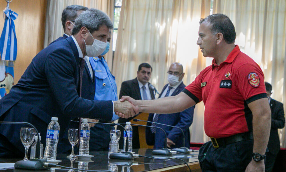 Uñac destacó la tarea de la delegación que prestó asistencia en Corrientes: «San Juan está orgullosa de ustedes». Uñac destacó la tarea de la delegación que prestó asistencia en Corrientes: «San Juan está orgullosa de ustedes».