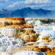 Un nuevo estudio revela por primera vez canales ocultos bajo el parque nacional de Yellowstone.