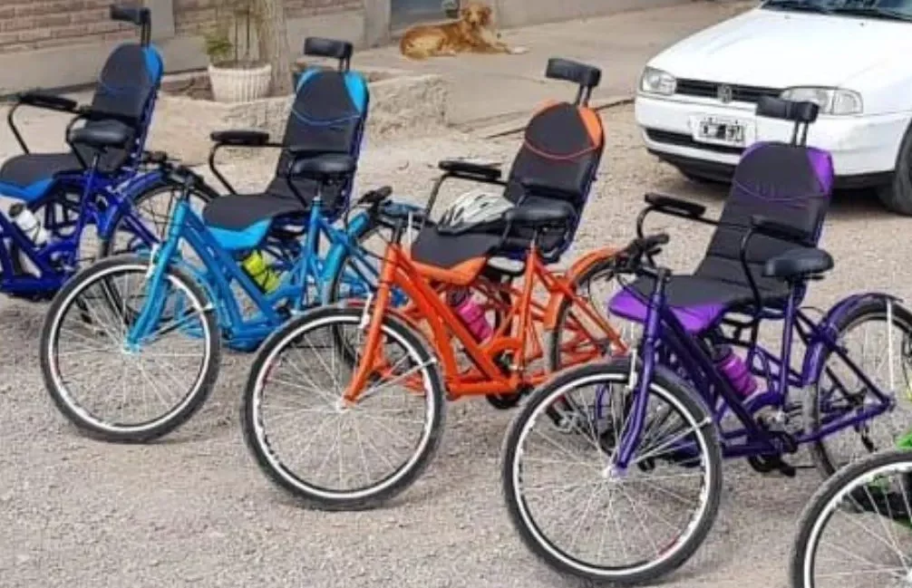 Robaron bicicletas para personas con discapacidad y solicitan la ayuda de la sociedad para recuperarlas. Robaron bicicletas para personas con discapacidad y solicitan la ayuda de la sociedad para recuperarlas.