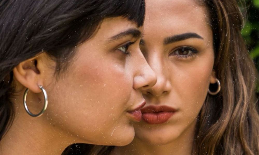 Thelma Fardin lanzó su primera canción como compositora. Thelma Fardin lanzó su primera canción como compositora.