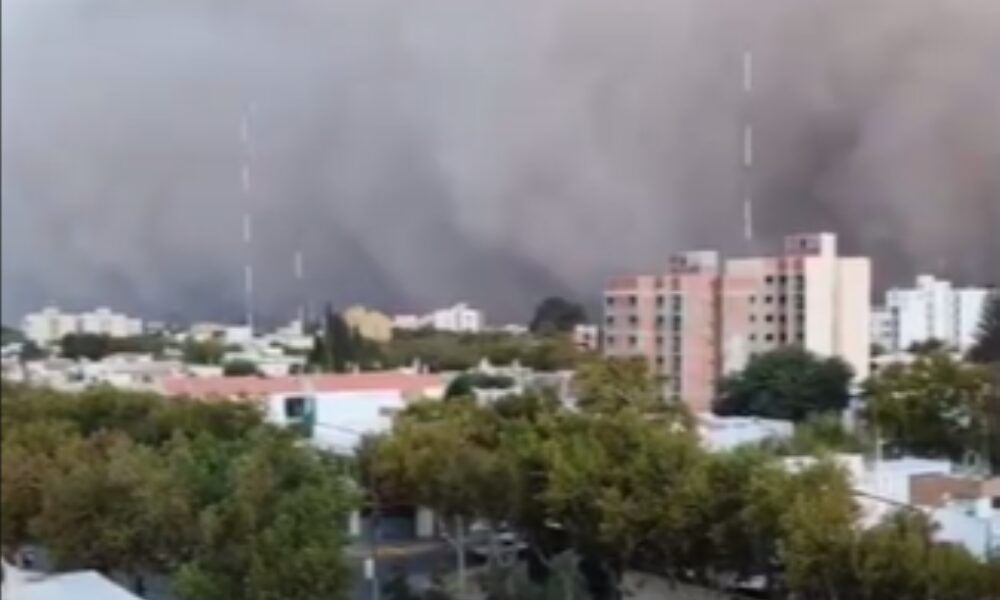 El viento de ayer registró ráfagas de hasta 98,1 km/h. (videos) El viento de ayer registró ráfagas de hasta 98,1 km/h. (videos)