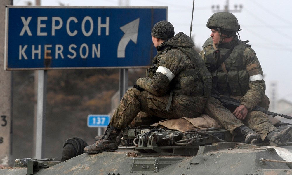 Rusia: control total de Jérson. UE, Japón y EEUU: más sanciones. Mueren civiles en Donetsk por misil ucraniano. OTAN: “responderemos con toda la fuerza”.