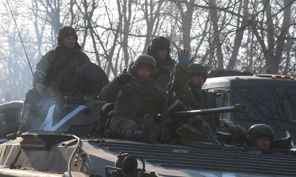 Avance ruso en Lugansk. Sube el petróleo. Rusia prohíbe Facebook por extremista. EEUU y más armas a Ucrania.