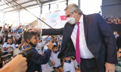 Alberto Fernández inauguró el ciclo lectivo 2022 en La Rioja: «Educarse es imprescindible para pensar tener un futuro».