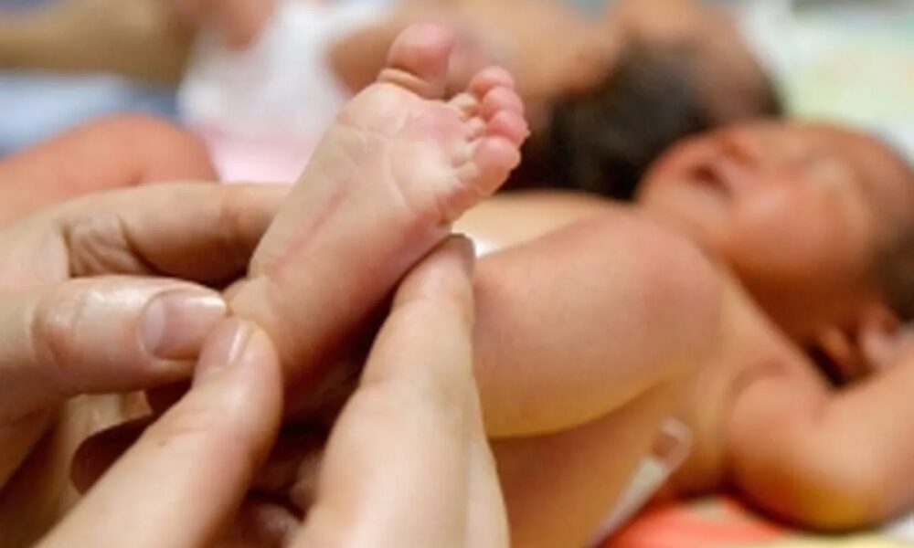 Salud registró un nuevo descenso de la mortalidad infantil en la Argentina. Salud registró un nuevo descenso de la mortalidad infantil en la Argentina.